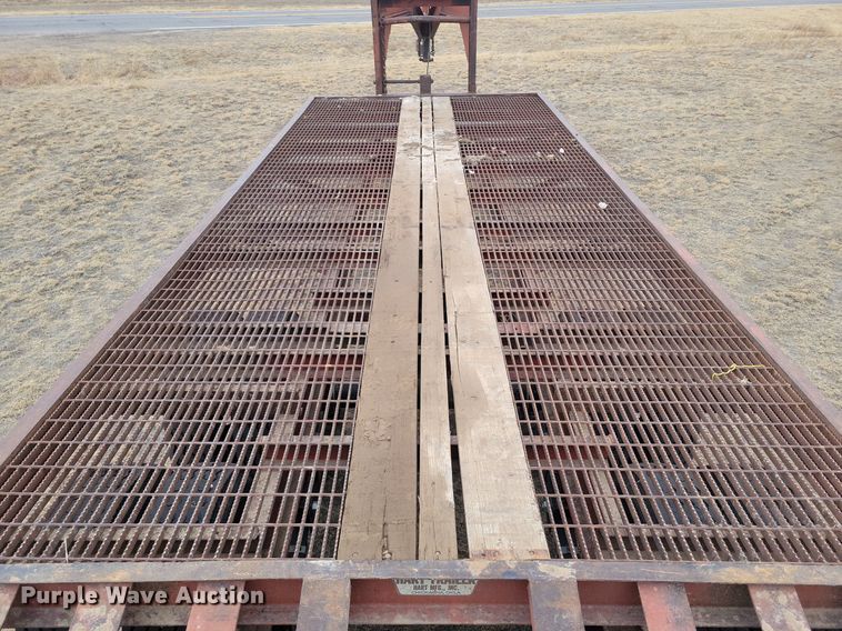 image for item LG9401 Equipment trailer