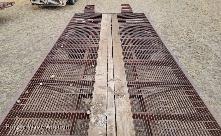 image for item LG9401 Equipment trailer