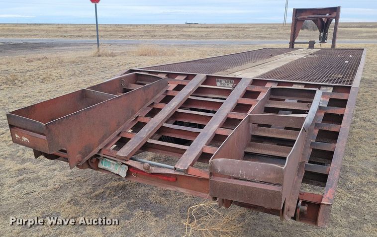 image for item LG9401 Equipment trailer