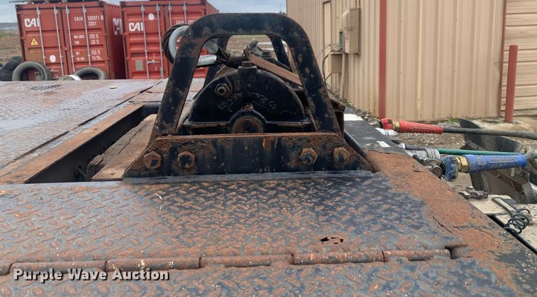 image for item LI9157 2005 Trail King TK70HT-482  drop deck trailer