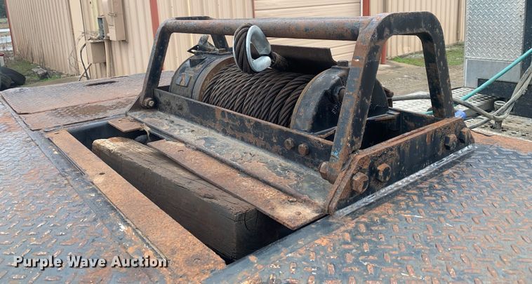 image for item LI9157 2005 Trail King TK70HT-482  drop deck trailer