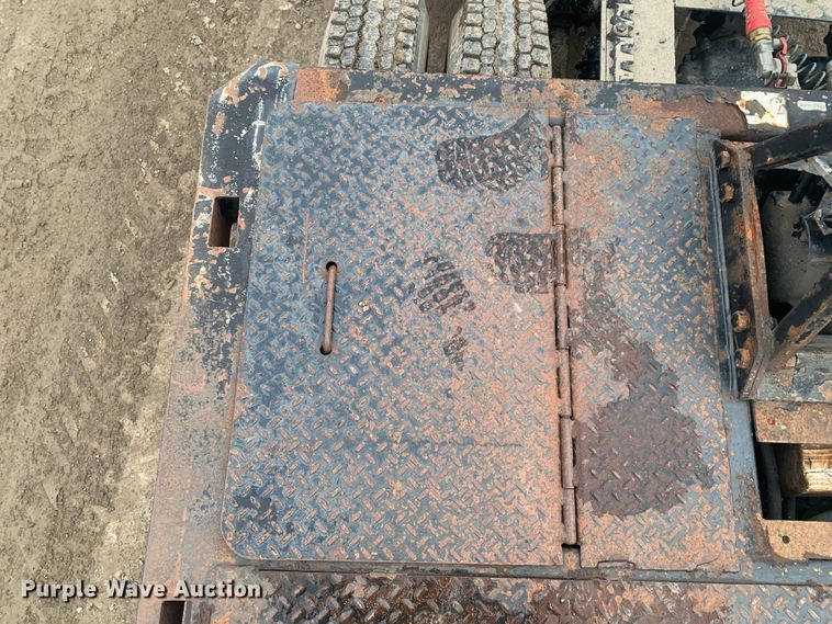 image for item LI9157 2005 Trail King TK70HT-482  drop deck trailer