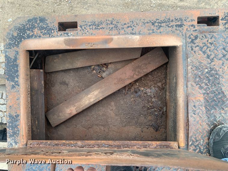 image for item LI9157 2005 Trail King TK70HT-482  drop deck trailer