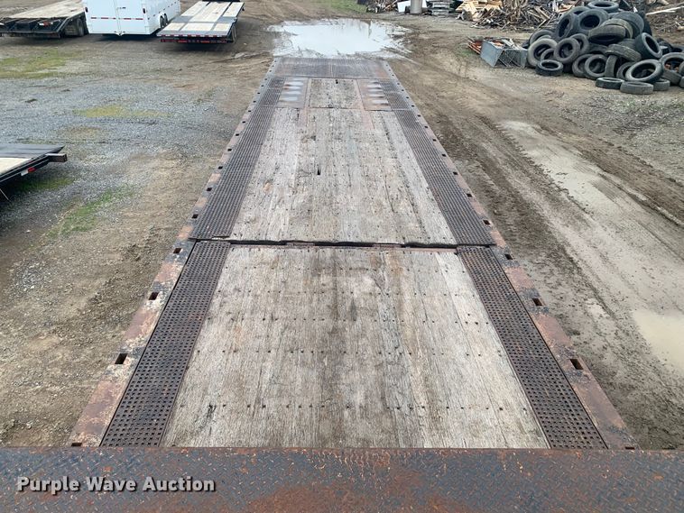 image for item LI9157 2005 Trail King TK70HT-482  drop deck trailer