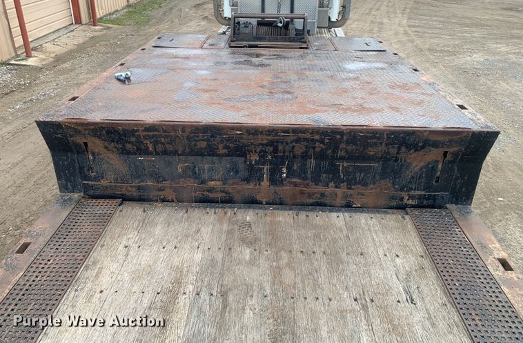 image for item LI9157 2005 Trail King TK70HT-482  drop deck trailer