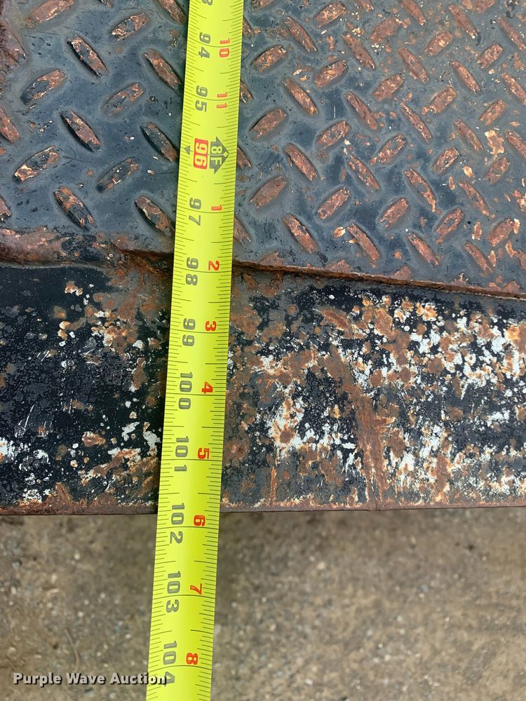 image for item LI9157 2005 Trail King TK70HT-482  drop deck trailer