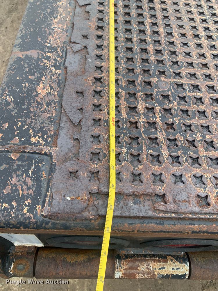 image for item LI9157 2005 Trail King TK70HT-482  drop deck trailer