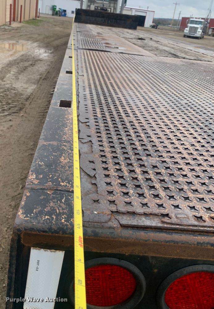 image for item LI9157 2005 Trail King TK70HT-482  drop deck trailer