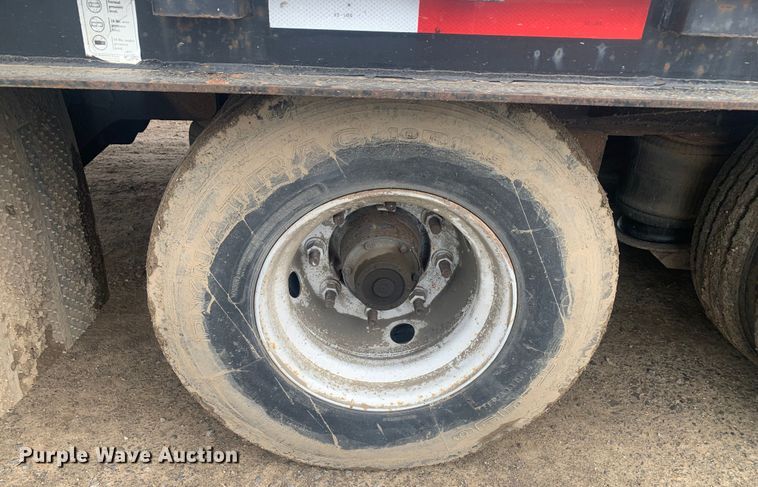 image for item LI9157 2005 Trail King TK70HT-482  drop deck trailer