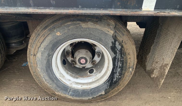 image for item LI9157 2005 Trail King TK70HT-482  drop deck trailer