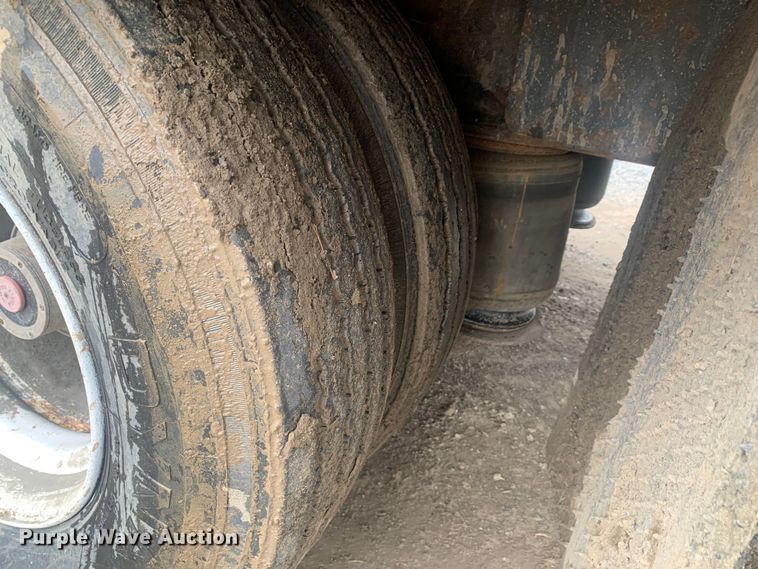 image for item LI9157 2005 Trail King TK70HT-482  drop deck trailer