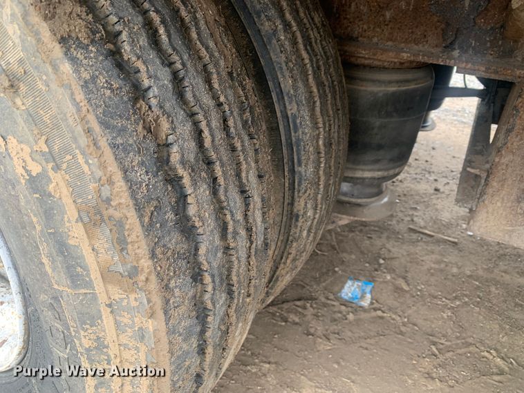 image for item LI9157 2005 Trail King TK70HT-482  drop deck trailer