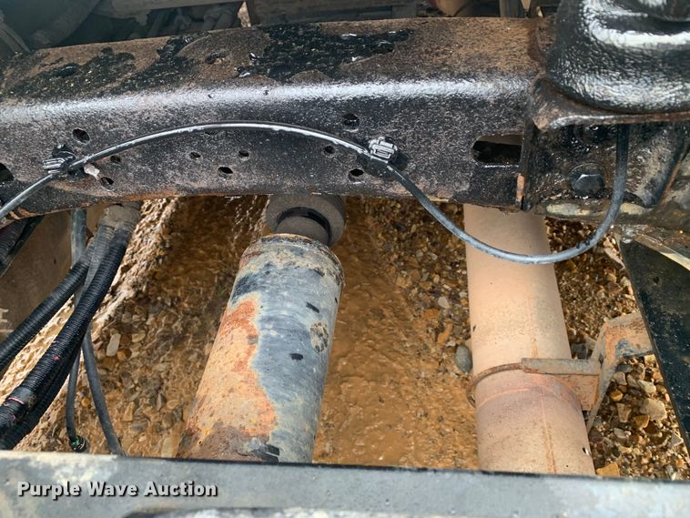 image for item LI9161 2016 Freightliner Cascadia  semi truck