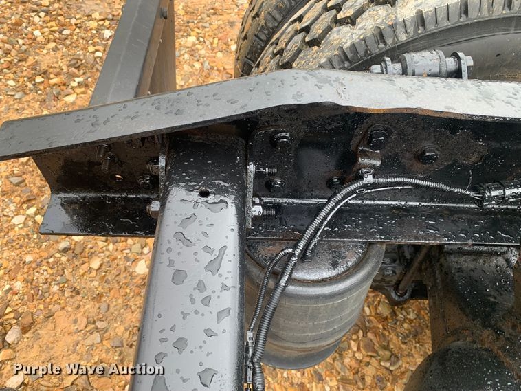 image for item LI9161 2016 Freightliner Cascadia  semi truck