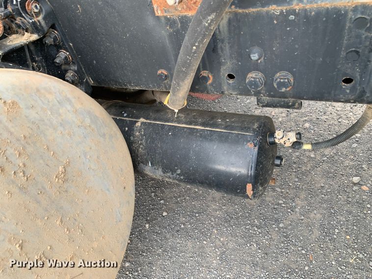 image for item LI9218 2006 Freightliner Columbia  semi truck