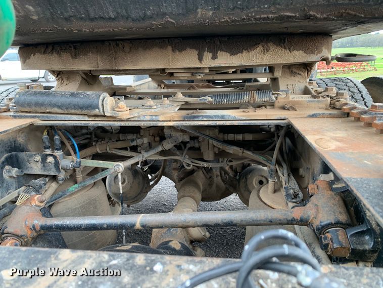 image for item LI9218 2006 Freightliner Columbia  semi truck