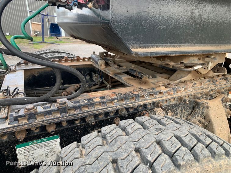 image for item LI9218 2006 Freightliner Columbia  semi truck