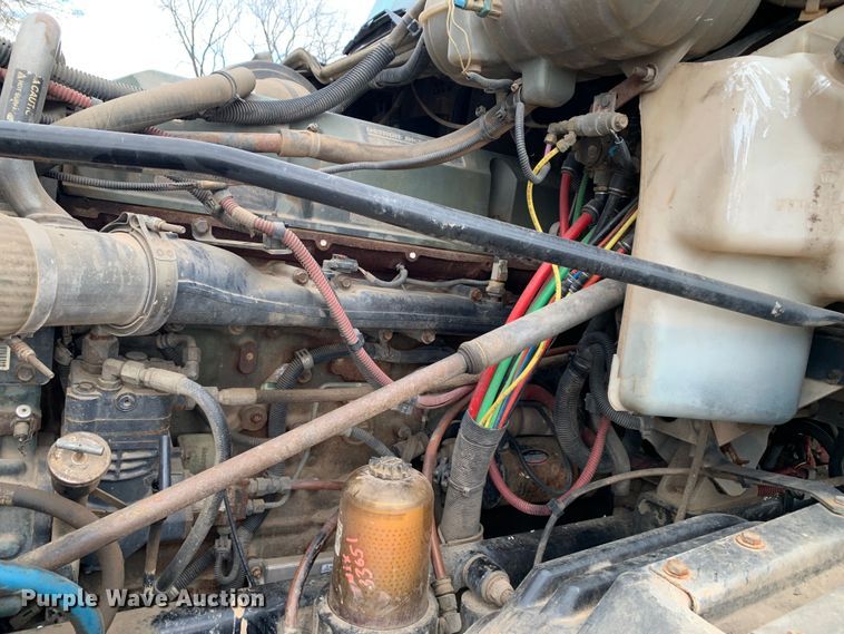 image for item LI9218 2006 Freightliner Columbia  semi truck