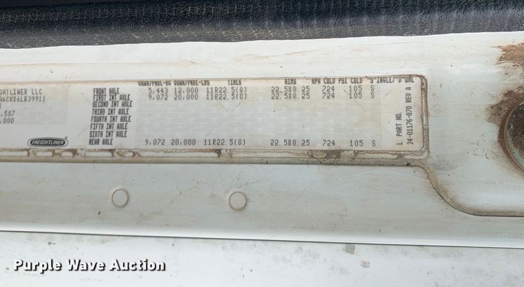 image for item LI9218 2006 Freightliner Columbia  semi truck