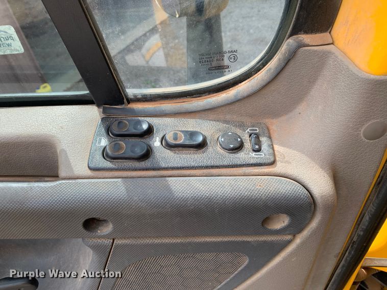 image for item LI9223 2011 Freightliner Cascadia  semi truck