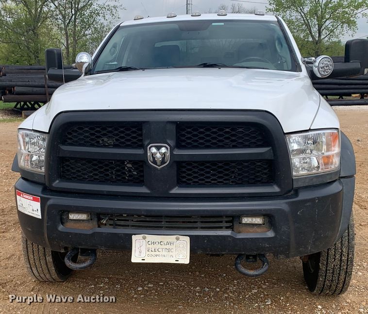 image for item LI9230 2018 Dodge Ram 5500HD  Crew Cab truck cab and chassis