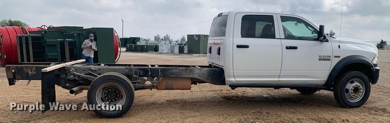 image for item LI9230 2018 Dodge Ram 5500HD  Crew Cab truck cab and chassis