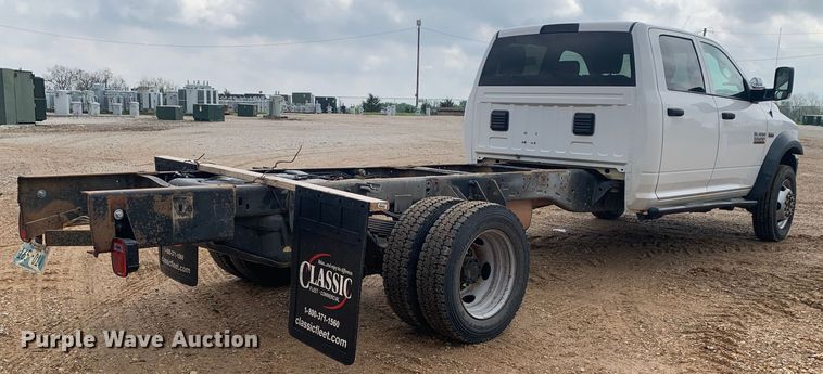 image for item LI9230 2018 Dodge Ram 5500HD  Crew Cab truck cab and chassis