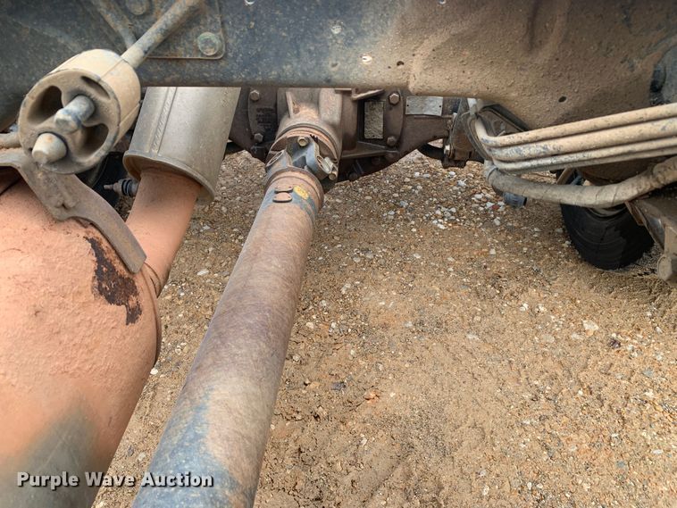 image for item LI9230 2018 Dodge Ram 5500HD  Crew Cab truck cab and chassis