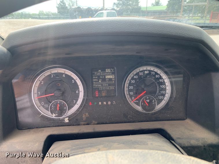 image for item LI9230 2018 Dodge Ram 5500HD  Crew Cab truck cab and chassis