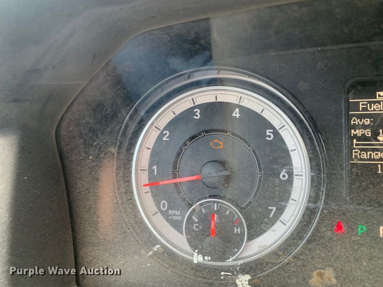 image for item LI9230 2018 Dodge Ram 5500HD  Crew Cab truck cab and chassis