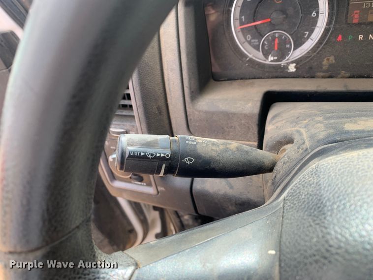 image for item LI9230 2018 Dodge Ram 5500HD  Crew Cab truck cab and chassis