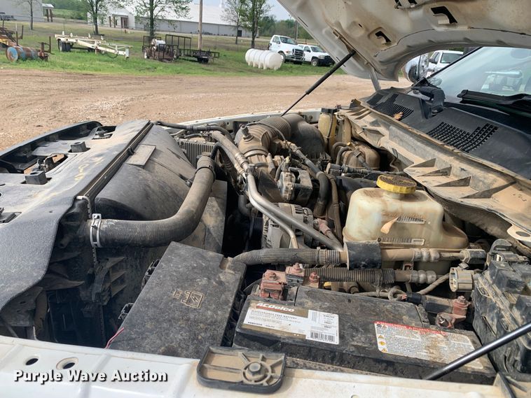 image for item LI9230 2018 Dodge Ram 5500HD  Crew Cab truck cab and chassis