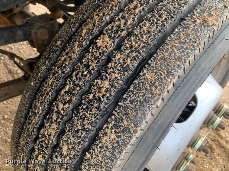 image for item LI9230 2018 Dodge Ram 5500HD  Crew Cab truck cab and chassis