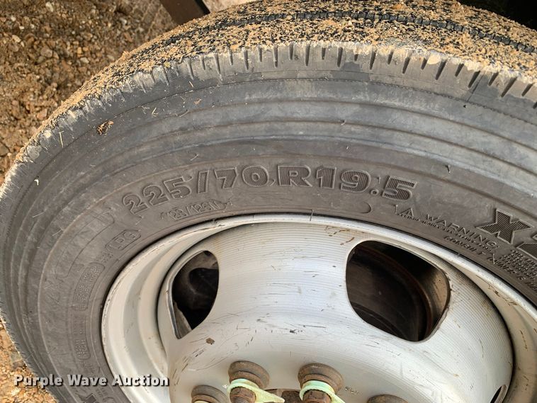 image for item LI9230 2018 Dodge Ram 5500HD  Crew Cab truck cab and chassis