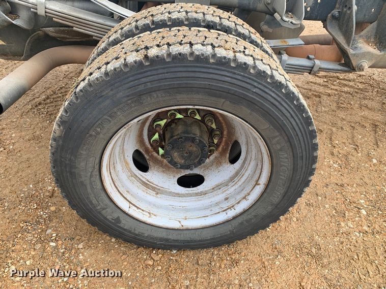 image for item LI9230 2018 Dodge Ram 5500HD  Crew Cab truck cab and chassis