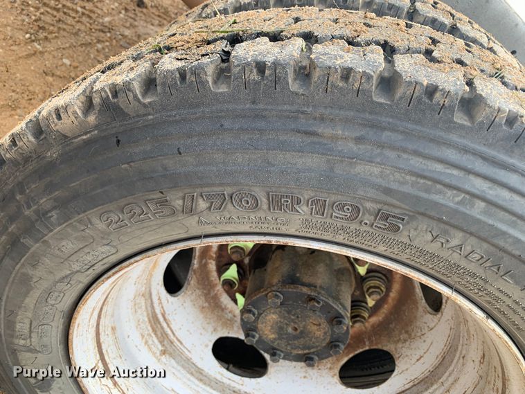 image for item LI9230 2018 Dodge Ram 5500HD  Crew Cab truck cab and chassis