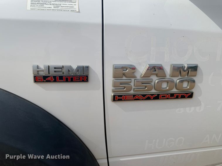 image for item LI9230 2018 Dodge Ram 5500HD  Crew Cab truck cab and chassis