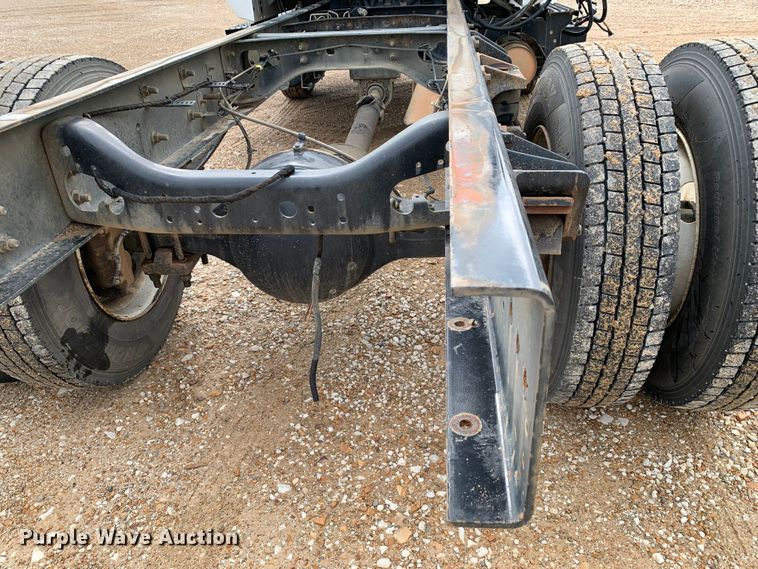 image for item LI9232 2008 Ford F650 Super Duty  truck cab and chassis