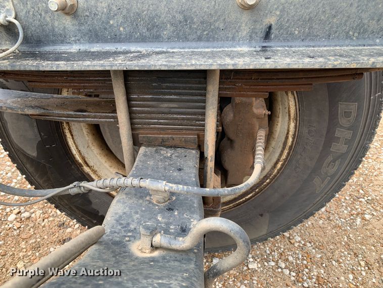 image for item LI9232 2008 Ford F650 Super Duty  truck cab and chassis