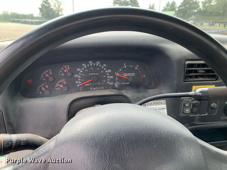 image for item LI9232 2008 Ford F650 Super Duty  truck cab and chassis