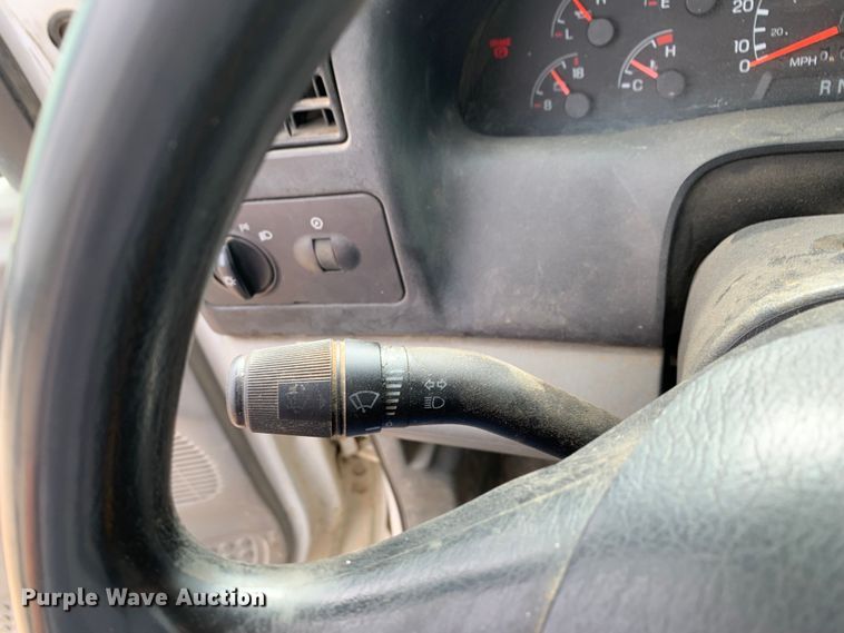 image for item LI9232 2008 Ford F650 Super Duty  truck cab and chassis