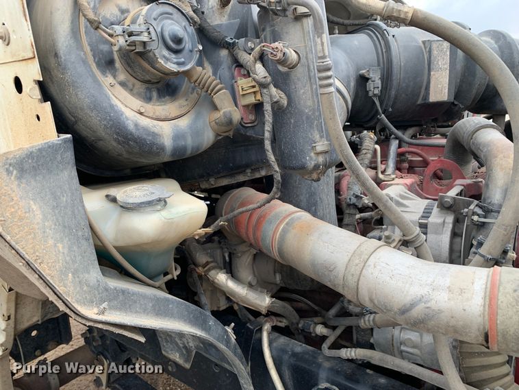 image for item LI9232 2008 Ford F650 Super Duty  truck cab and chassis