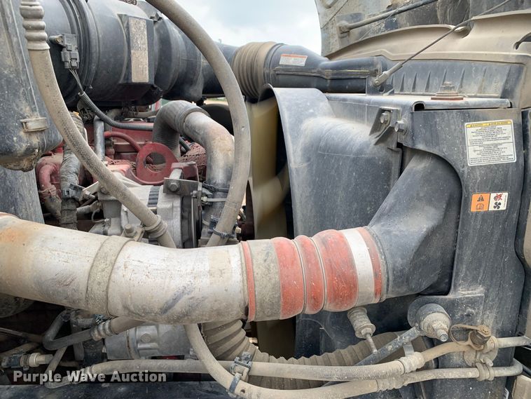 image for item LI9232 2008 Ford F650 Super Duty  truck cab and chassis