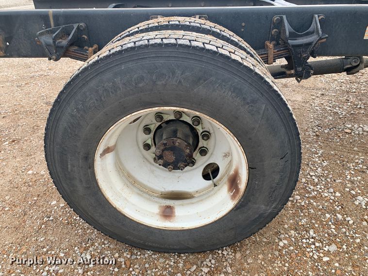 image for item LI9232 2008 Ford F650 Super Duty  truck cab and chassis