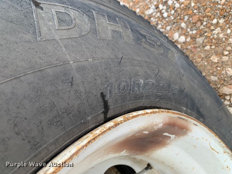 image for item LI9232 2008 Ford F650 Super Duty  truck cab and chassis