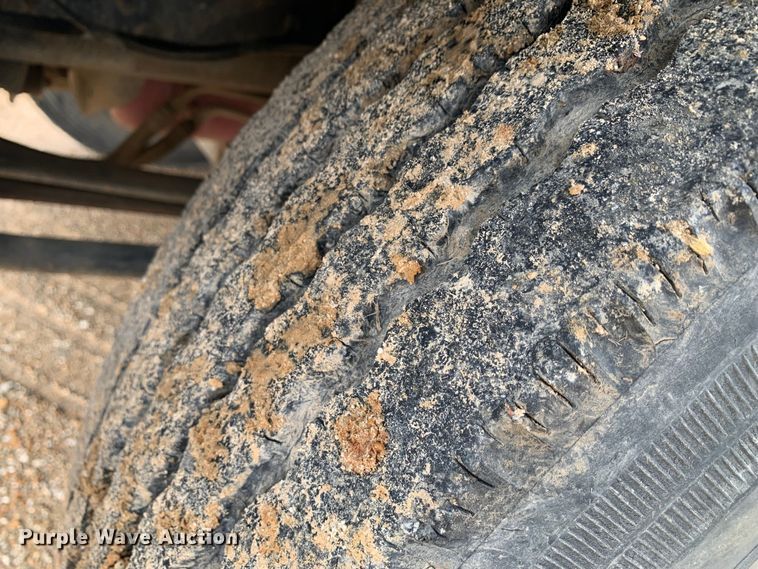 image for item LI9232 2008 Ford F650 Super Duty  truck cab and chassis