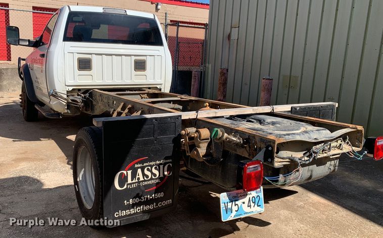 image for item LI9237 2013 Dodge Ram 5500HD  truck cab and chassis