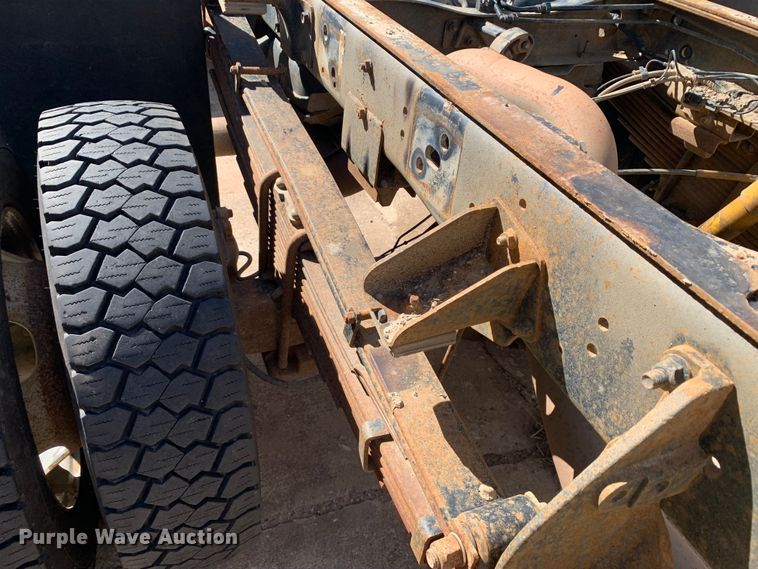 image for item LI9237 2013 Dodge Ram 5500HD  truck cab and chassis