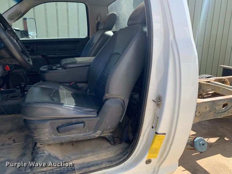 image for item LI9237 2013 Dodge Ram 5500HD  truck cab and chassis