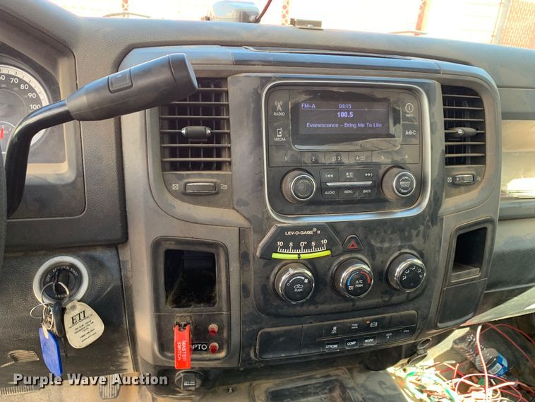 image for item LI9237 2013 Dodge Ram 5500HD  truck cab and chassis